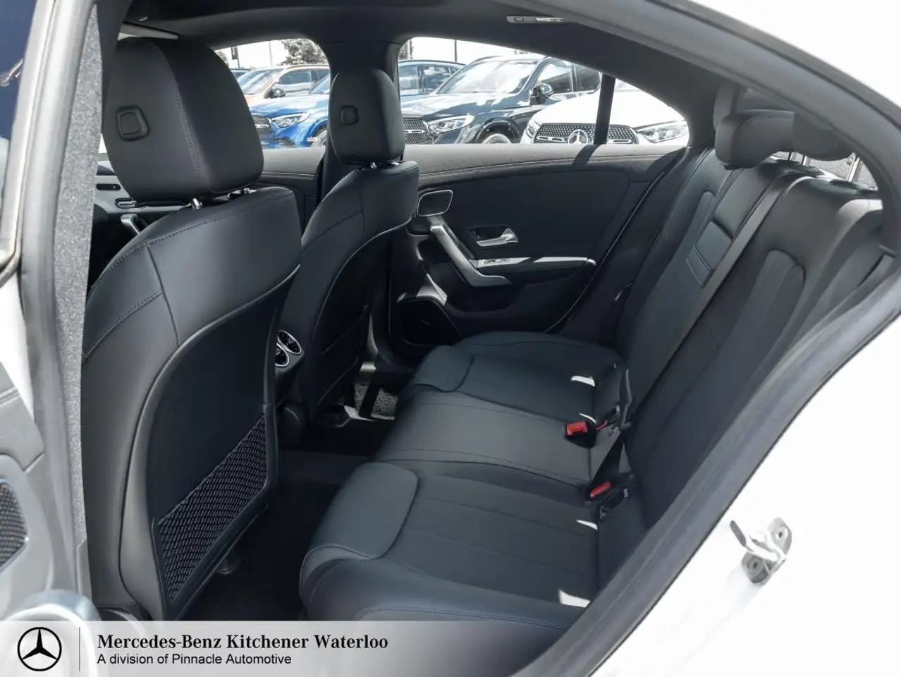 Mercedes-Benz CLA снимка Mercedes-Benz CLA