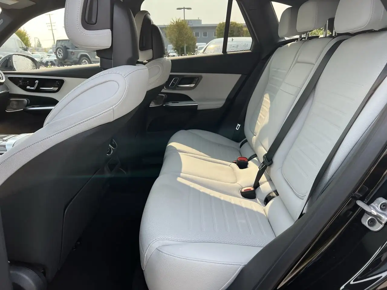Mercedes-Benz GLC снимка Mercedes-Benz GLC