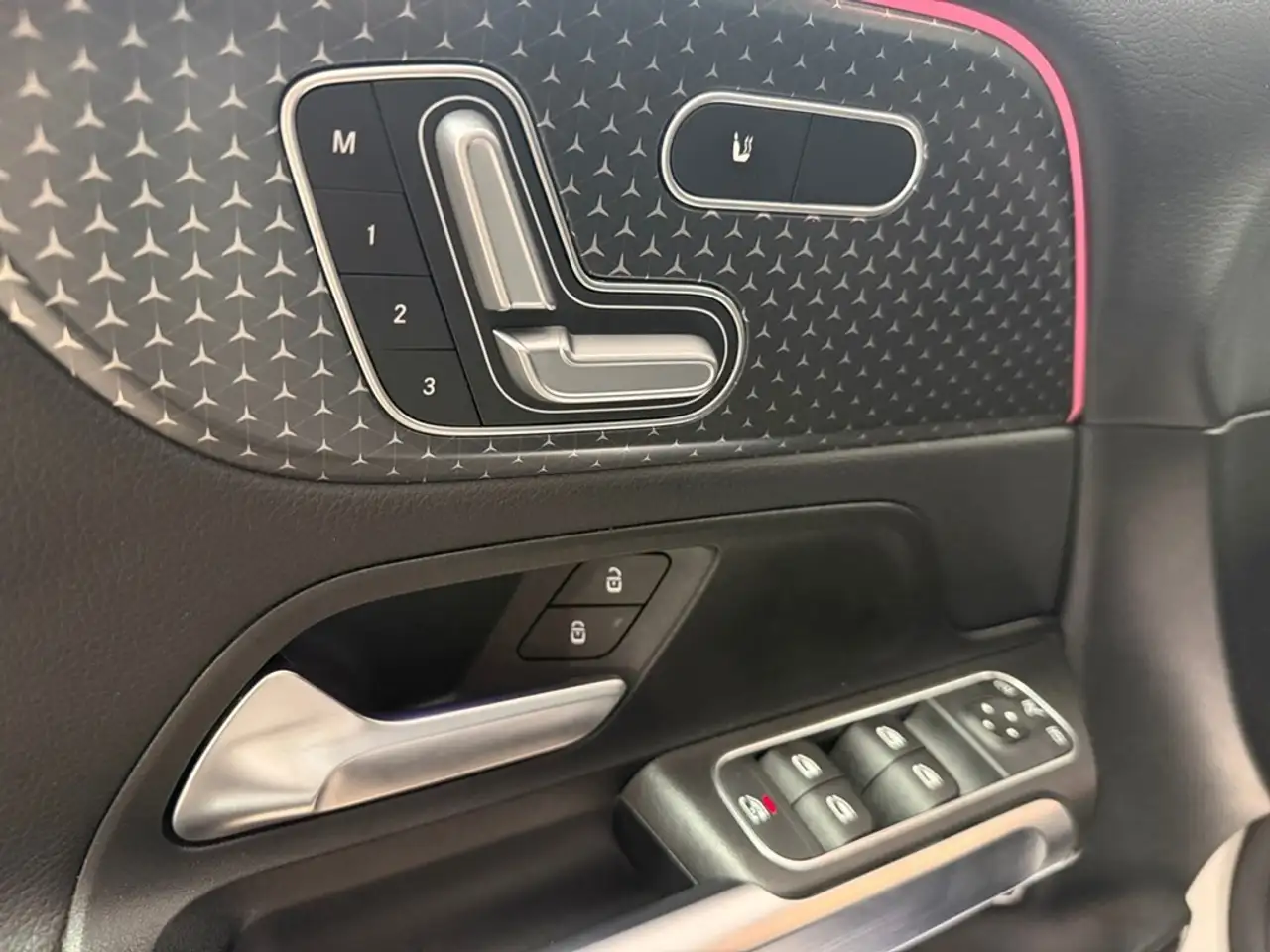 Mercedes-Benz GLB fotografie Mercedes-Benz GLB