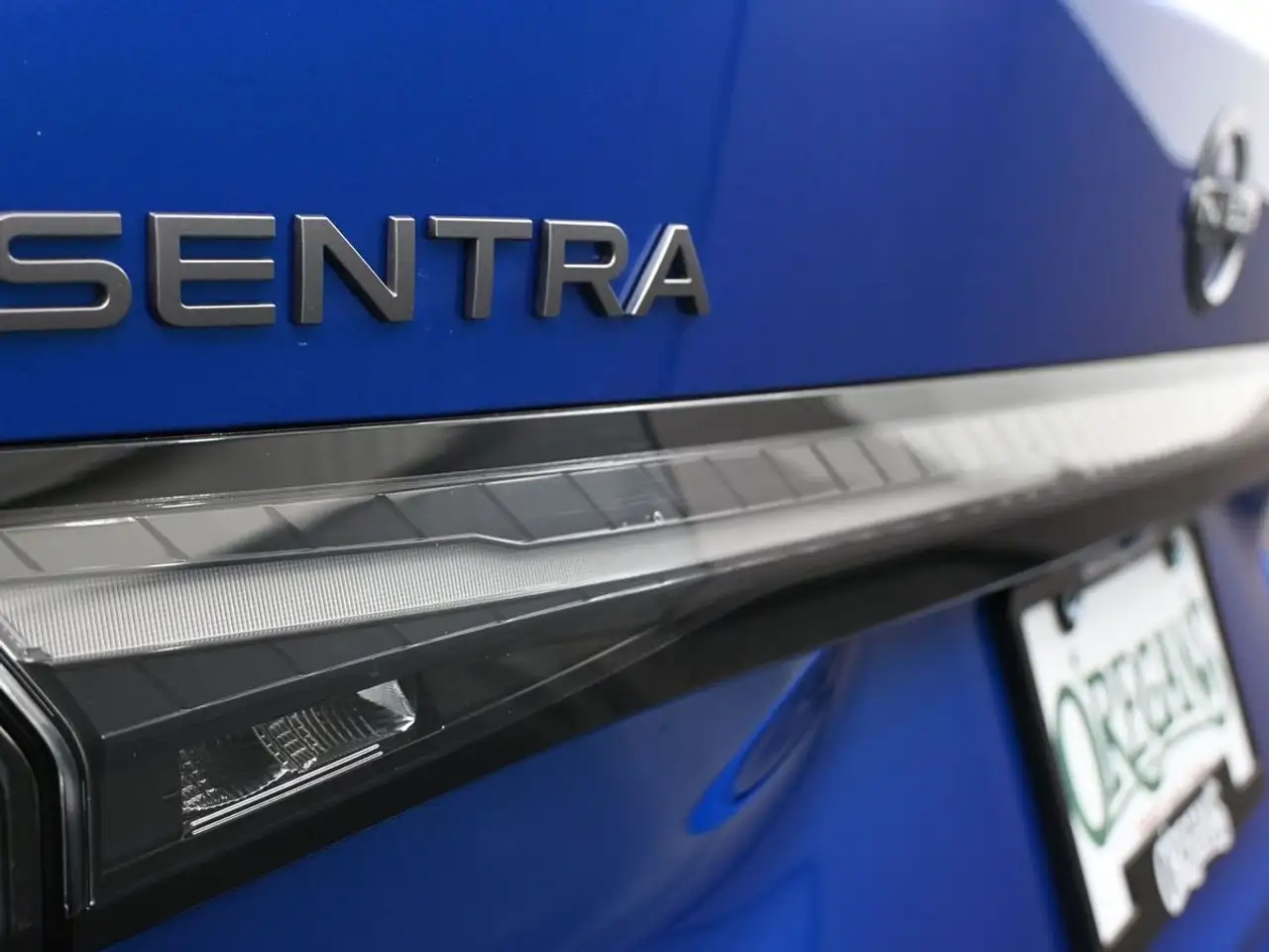 Nissan Sentra снимка Nissan Sentra