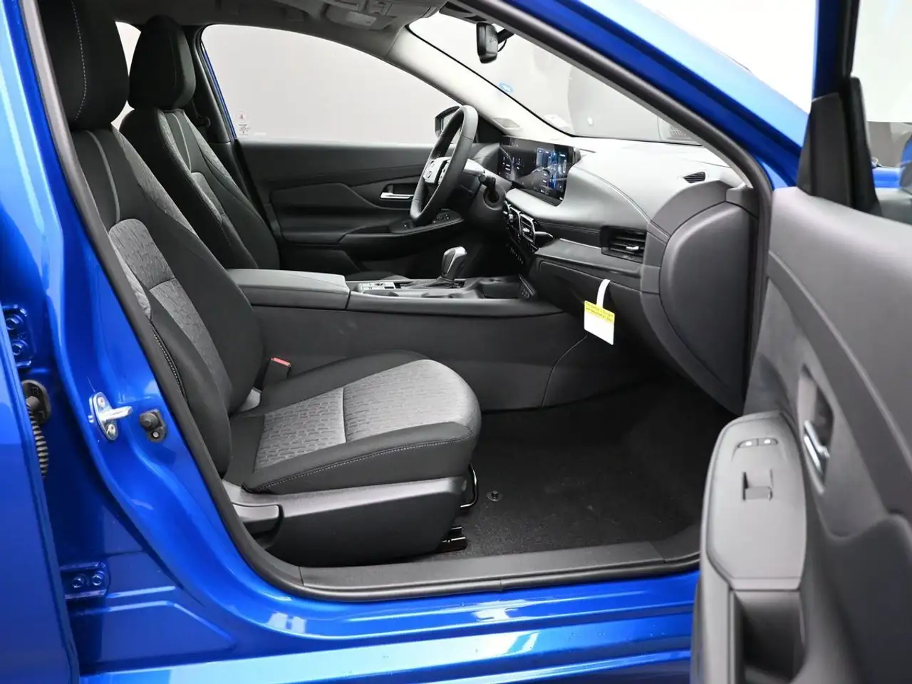 Nissan Sentra снимка Nissan Sentra