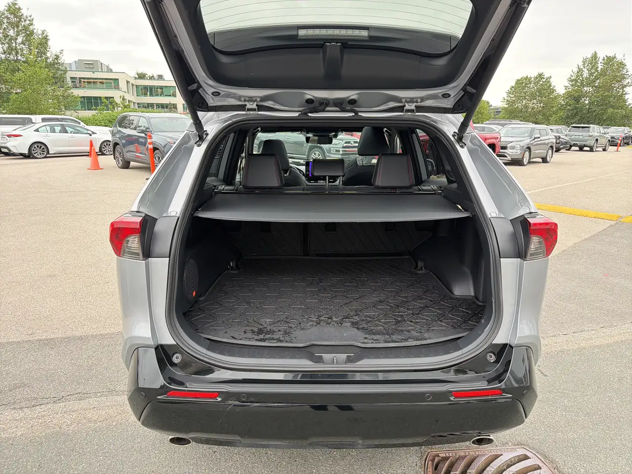 Toyota RAV 4 Prime снимка Toyota RAV 4 Prime