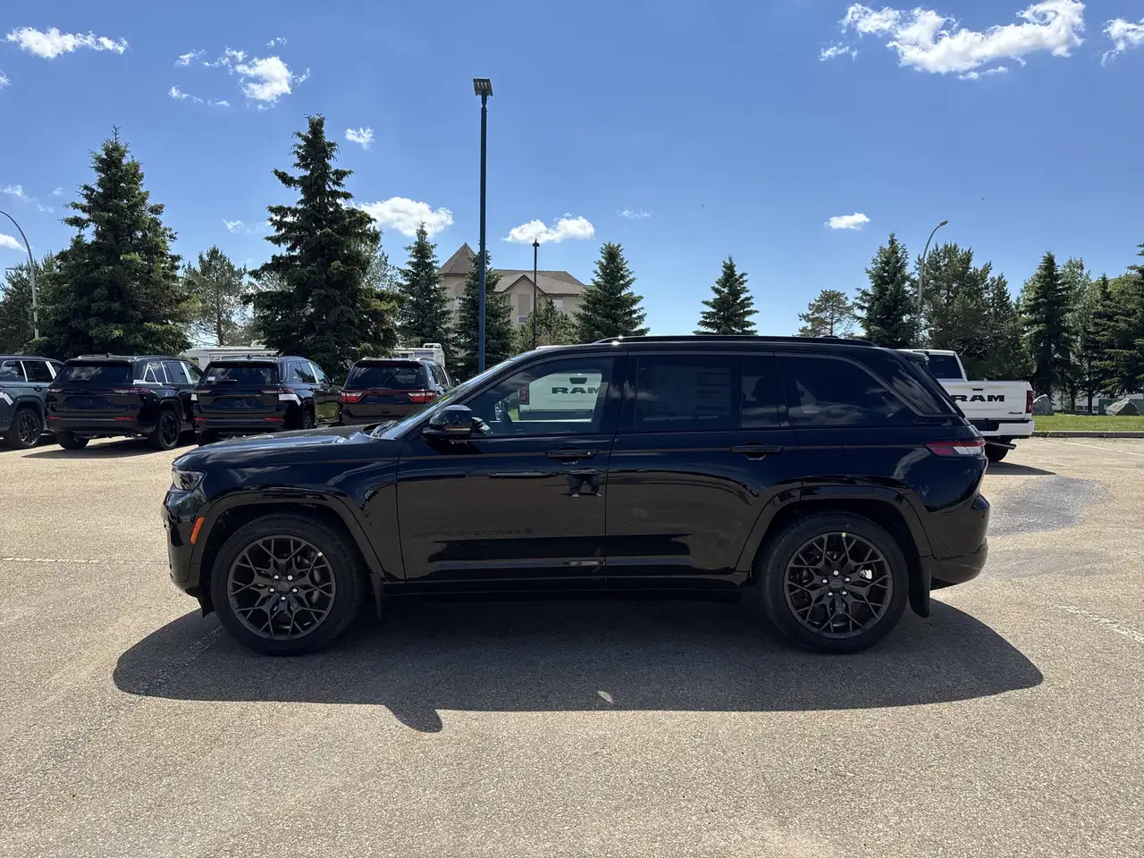 Jeep Grand Cherokee снимка Jeep Grand Cherokee