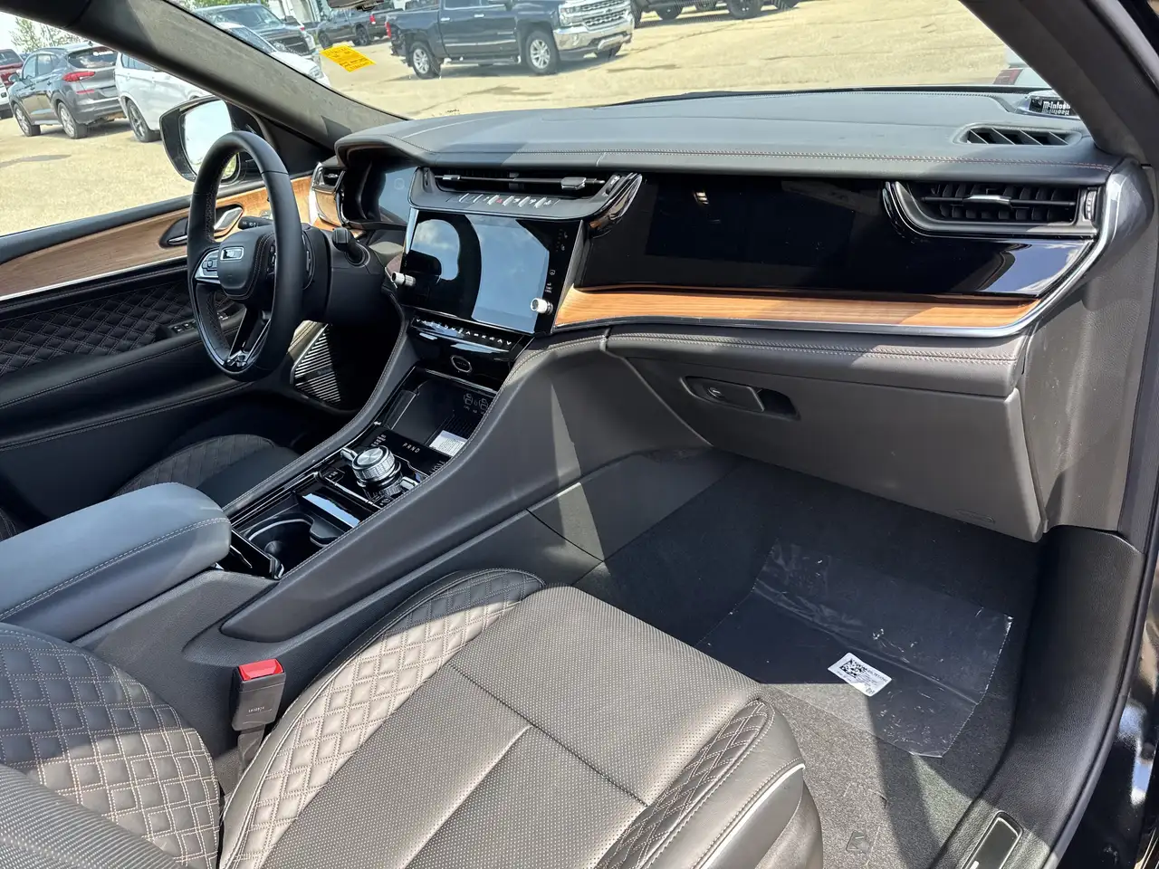 Jeep Grand Cherokee снимка Jeep Grand Cherokee