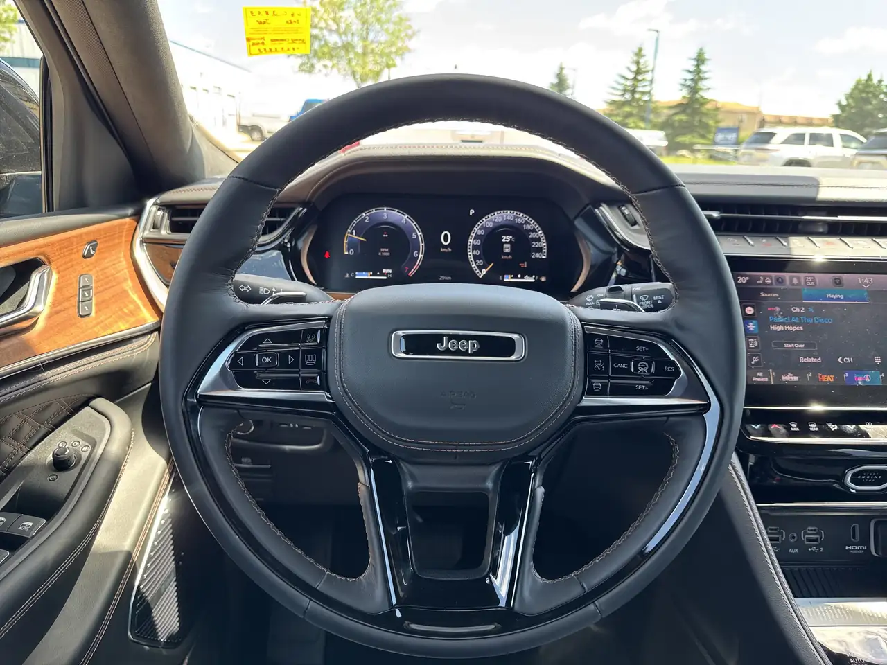 Jeep Grand Cherokee снимка Jeep Grand Cherokee
