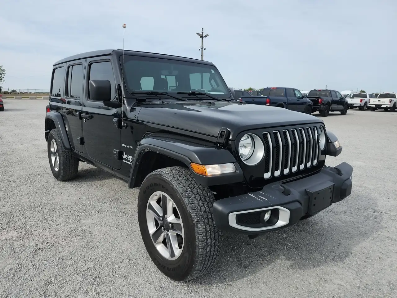 Jeep Wrangler photo Jeep Wrangler