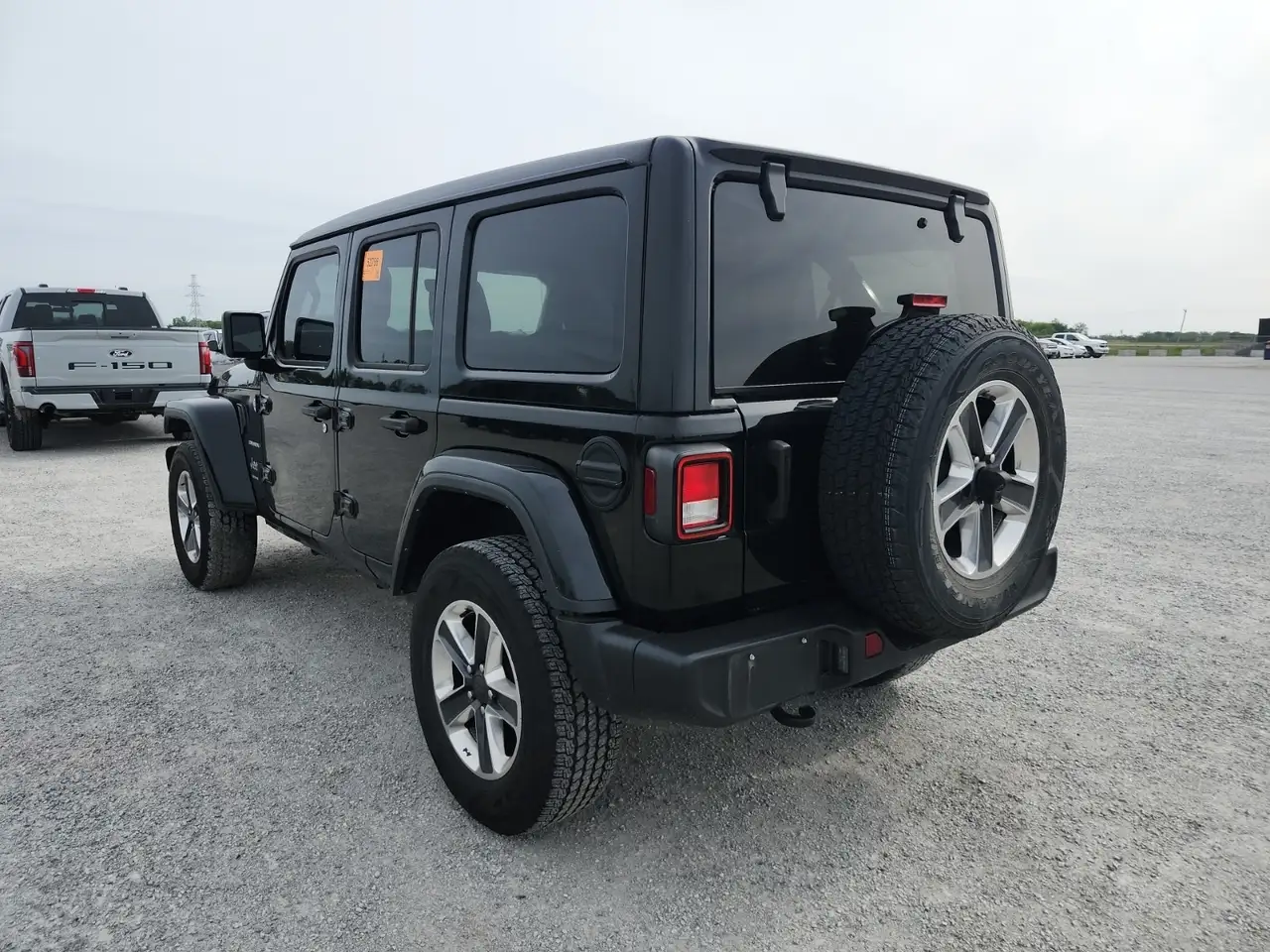 Jeep Wrangler photo Jeep Wrangler