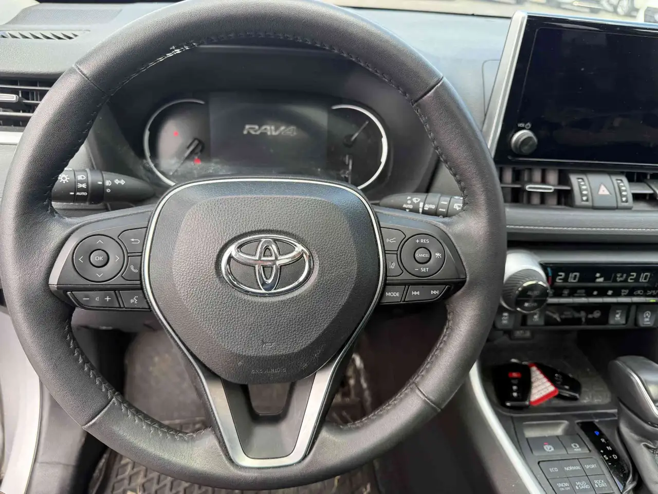 Toyota RAV 4 снимка Toyota RAV 4