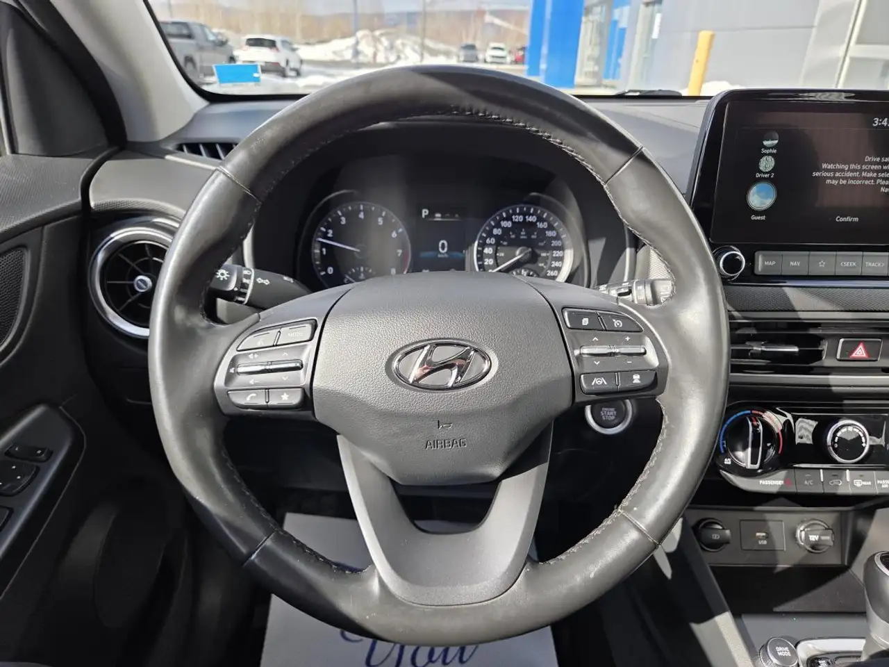 Hyundai KONA photo Hyundai KONA