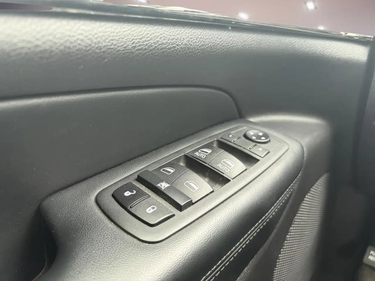 Jeep Grand Cherokee photo Jeep Grand Cherokee