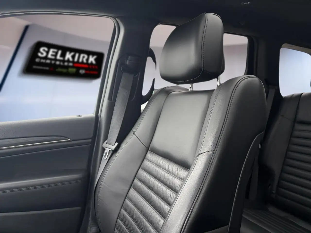 Jeep Grand Cherokee photo Jeep Grand Cherokee