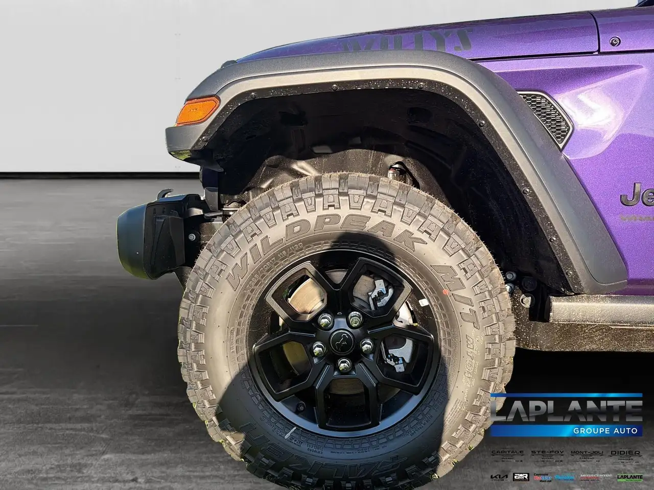 Jeep Wrangler photo Jeep Wrangler