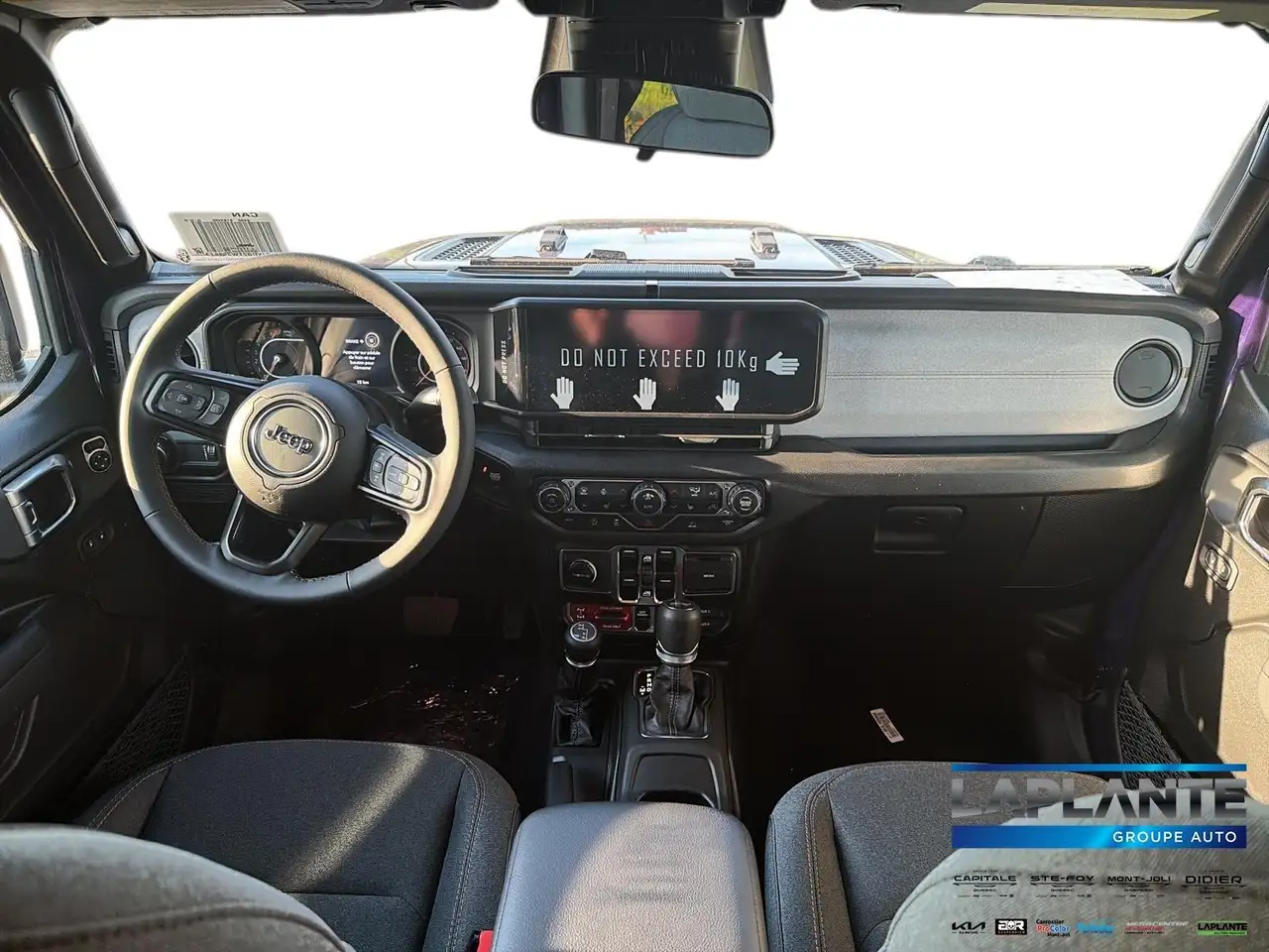 Jeep Wrangler photo Jeep Wrangler