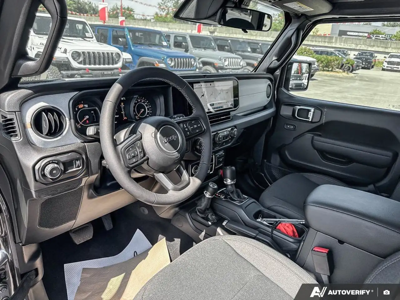 Jeep Wrangler снимка Jeep Wrangler