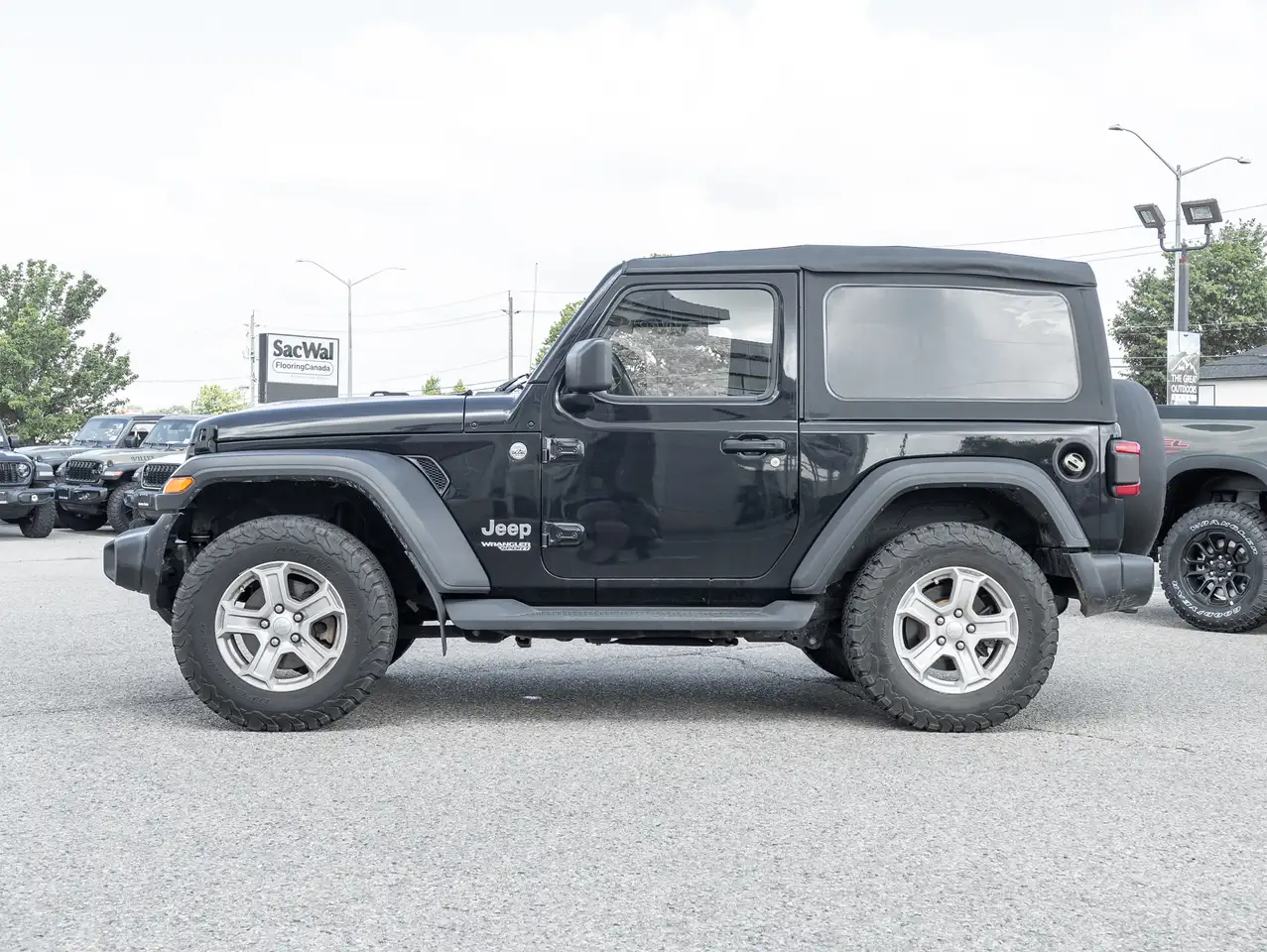 Jeep Wrangler снимка Jeep Wrangler