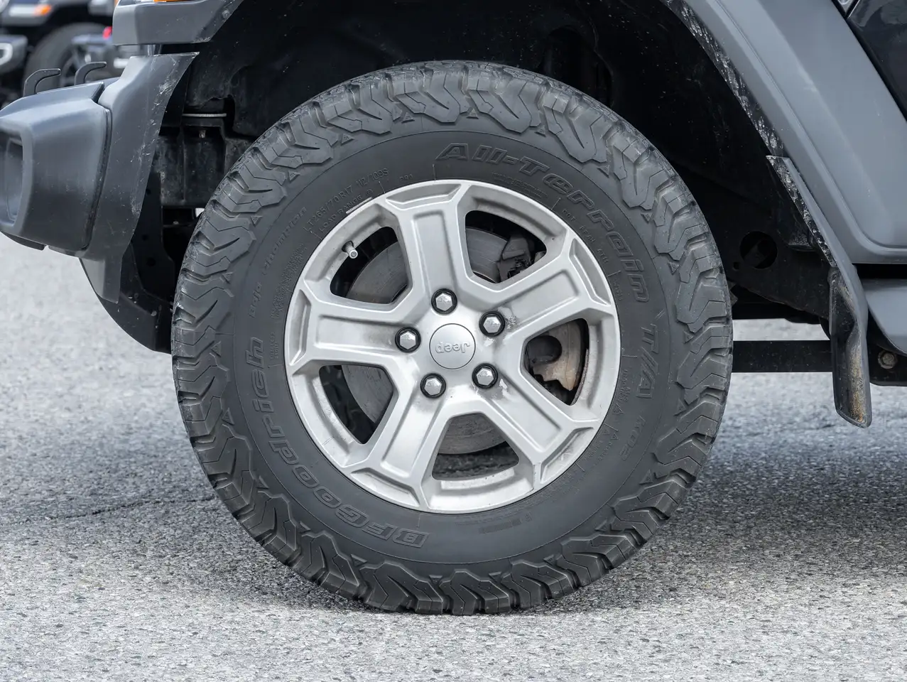 Jeep Wrangler снимка Jeep Wrangler