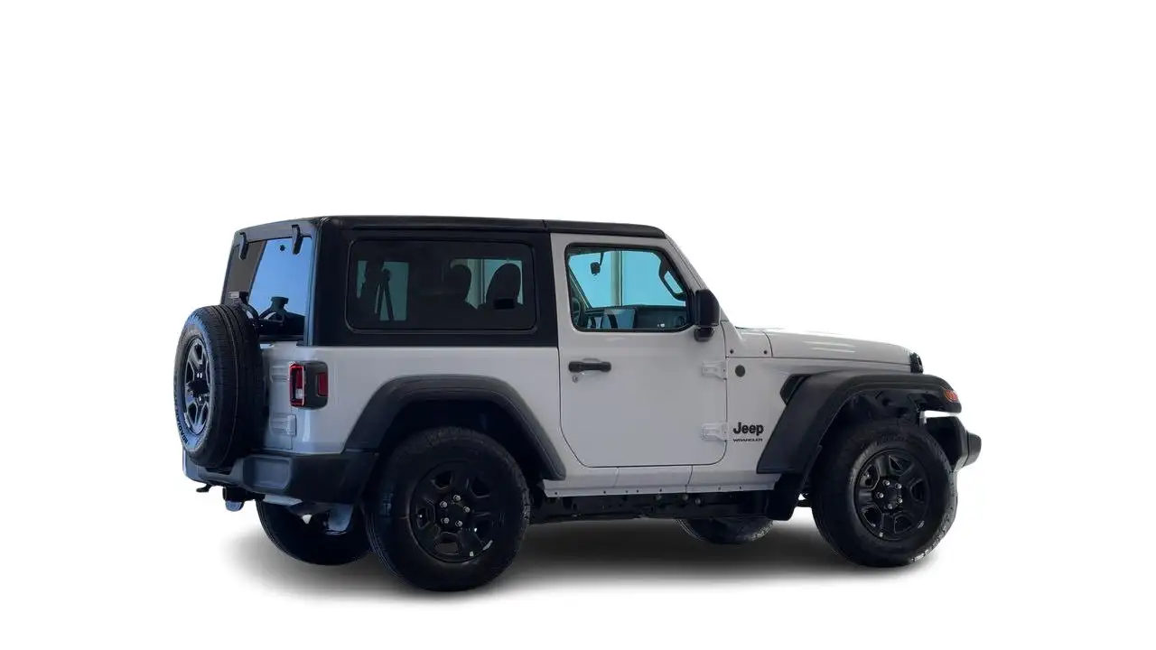 Jeep Wrangler photo Jeep Wrangler