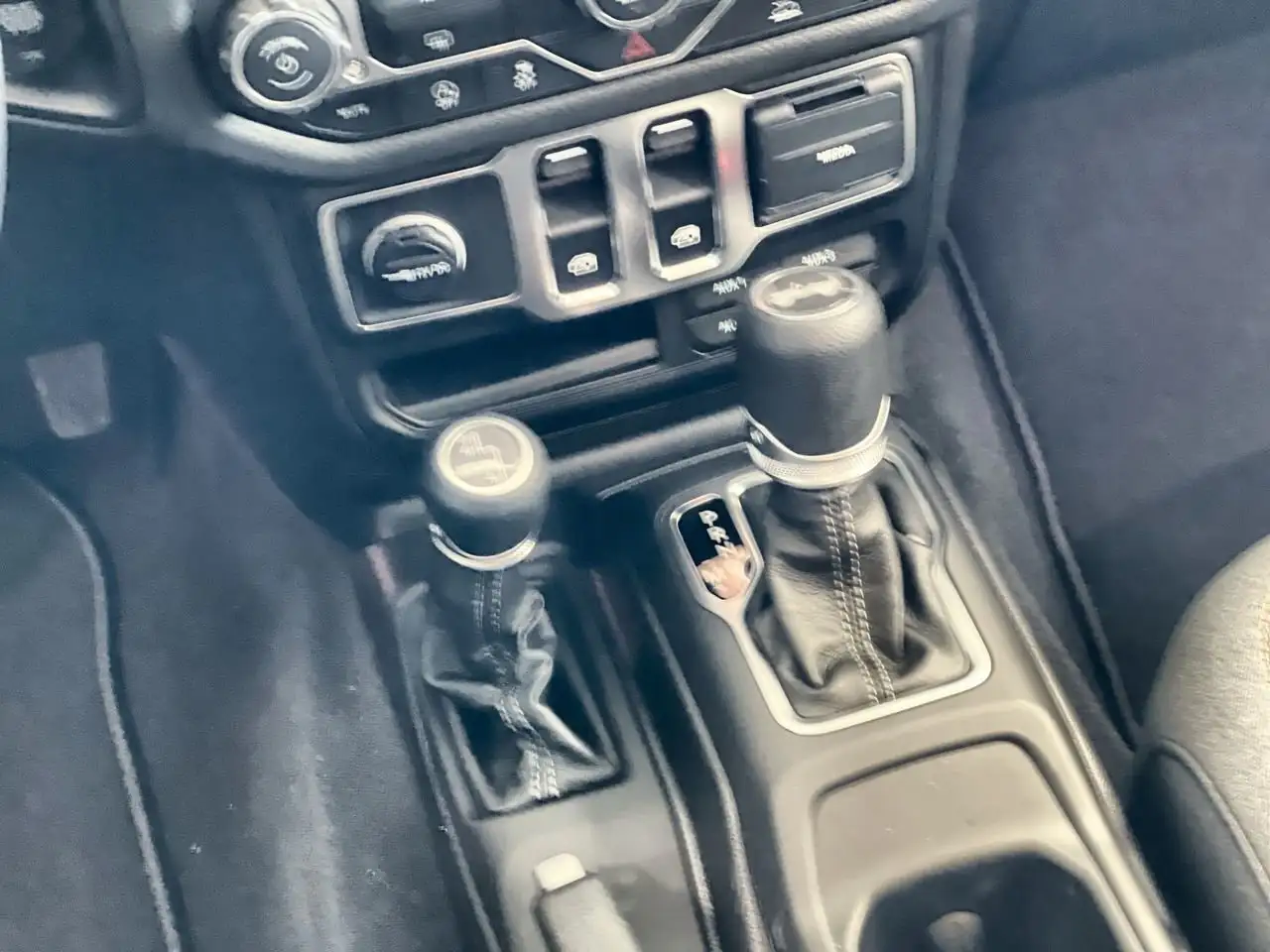 Jeep Wrangler photo Jeep Wrangler
