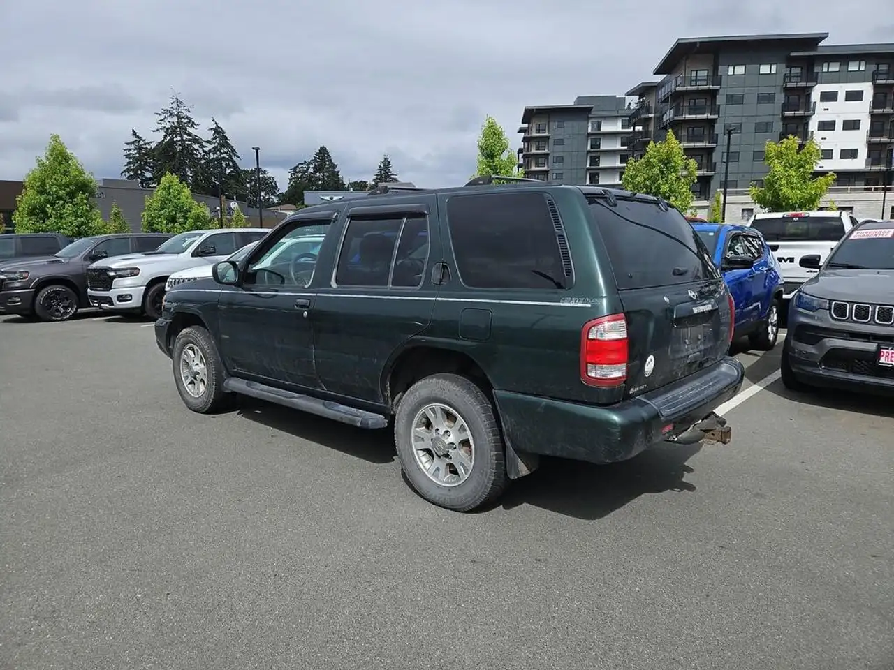 Nissan Pathfinder photo Nissan Pathfinder