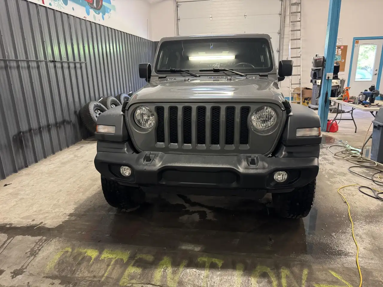Jeep Wrangler снимка Jeep Wrangler