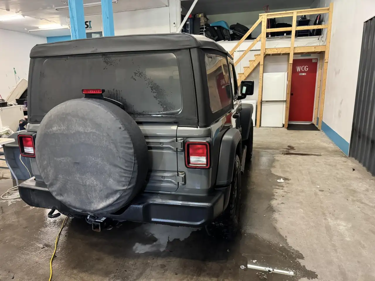 Jeep Wrangler снимка Jeep Wrangler