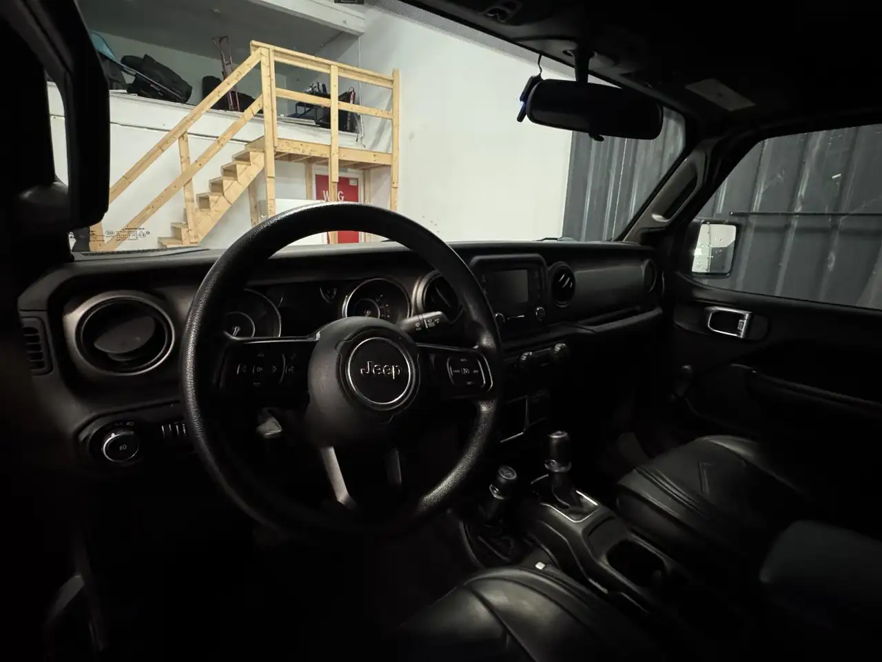 Jeep Wrangler снимка Jeep Wrangler