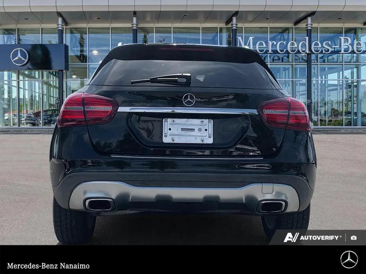 Mercedes-Benz GLA снимка Mercedes-Benz GLA