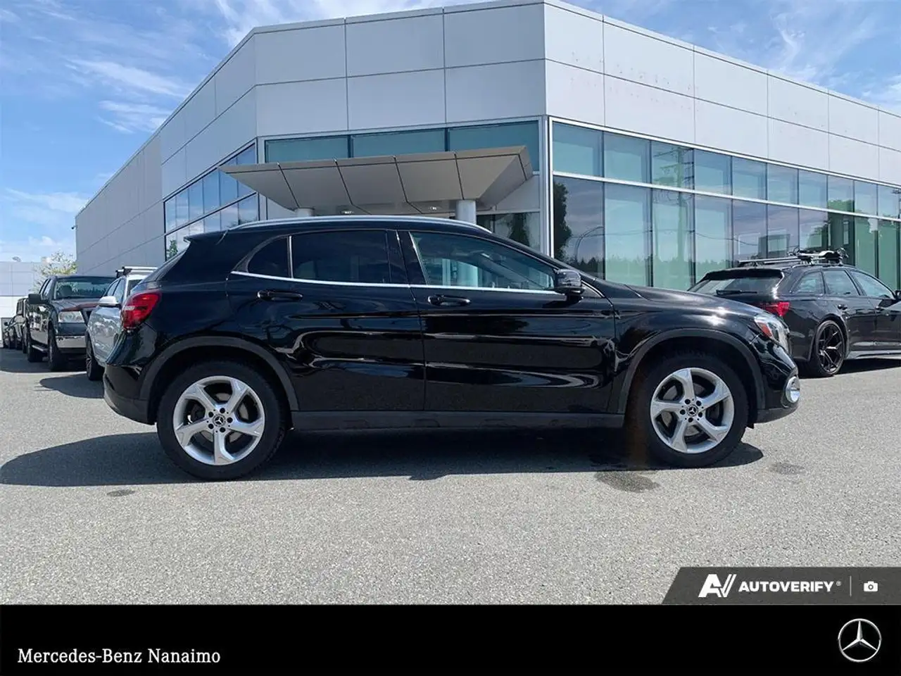 Mercedes-Benz GLA снимка Mercedes-Benz GLA