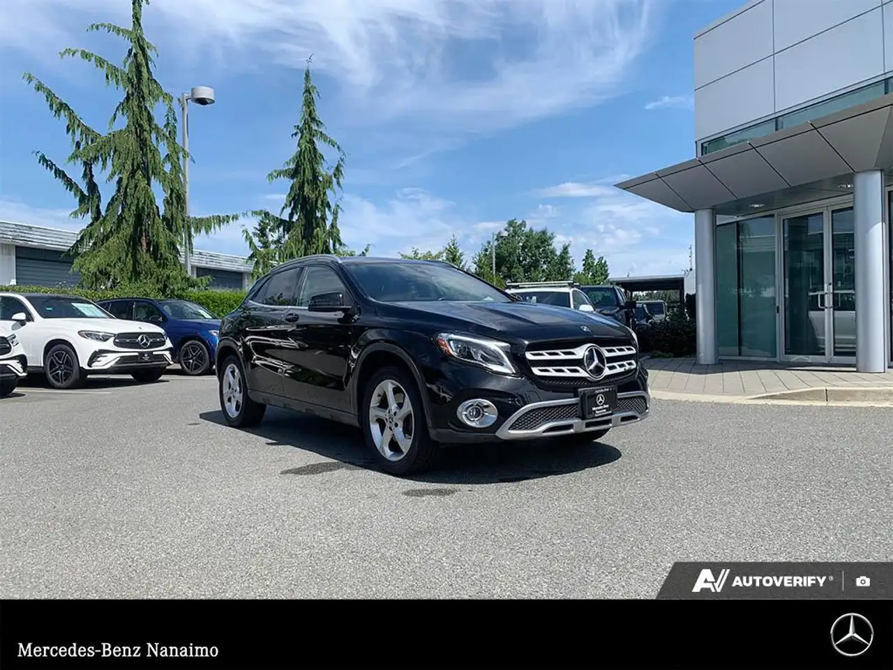 Mercedes-Benz GLA снимка Mercedes-Benz GLA
