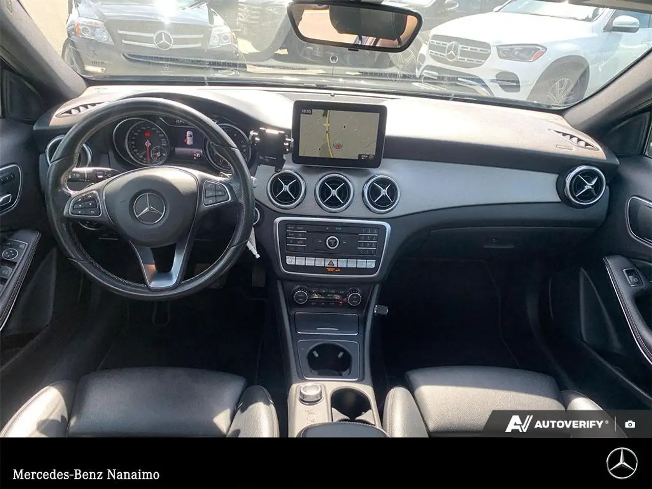 Mercedes-Benz GLA снимка Mercedes-Benz GLA