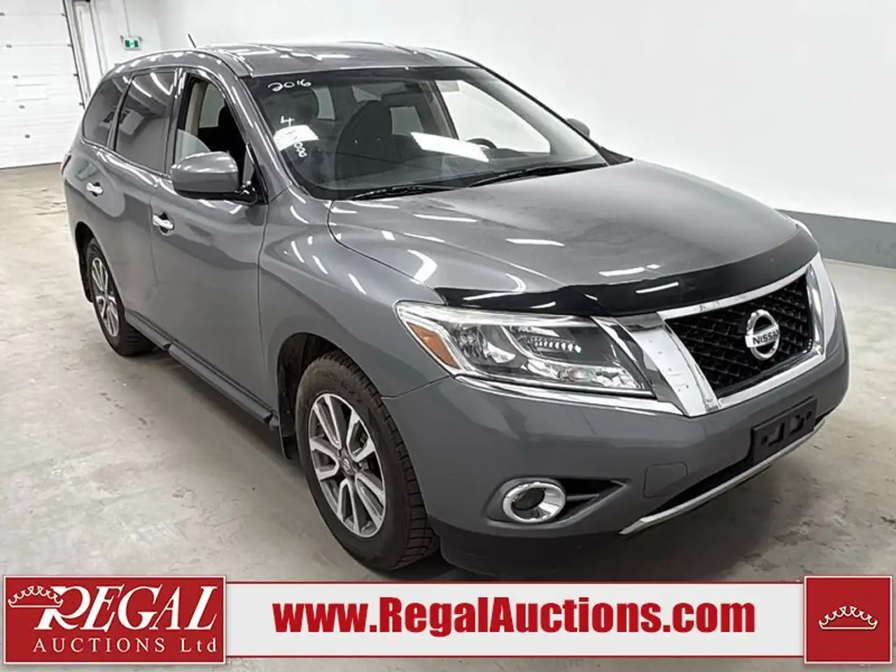 Nissan Pathfinder снимка Nissan Pathfinder