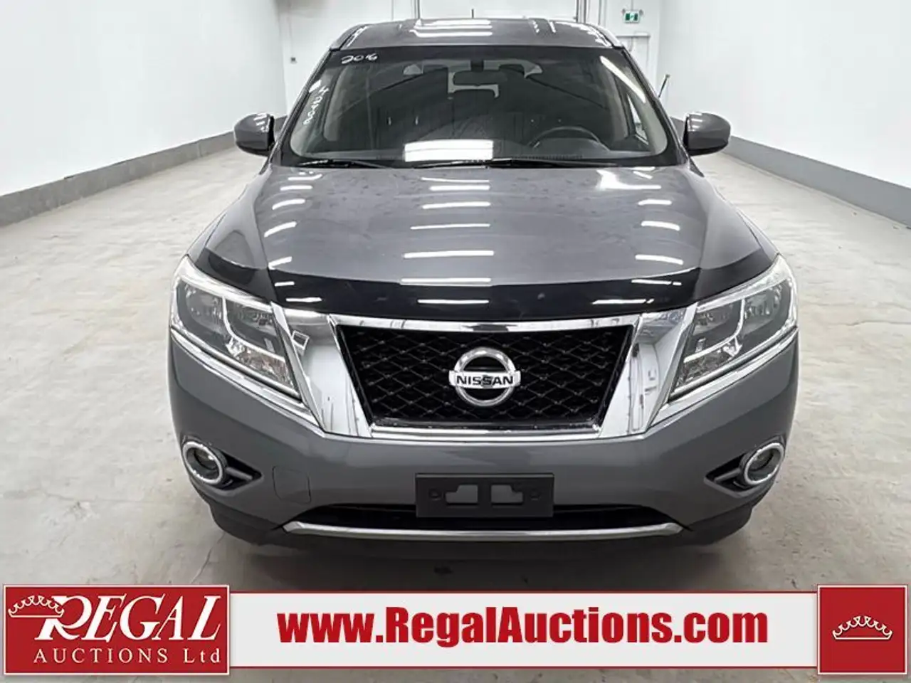 Nissan Pathfinder снимка Nissan Pathfinder
