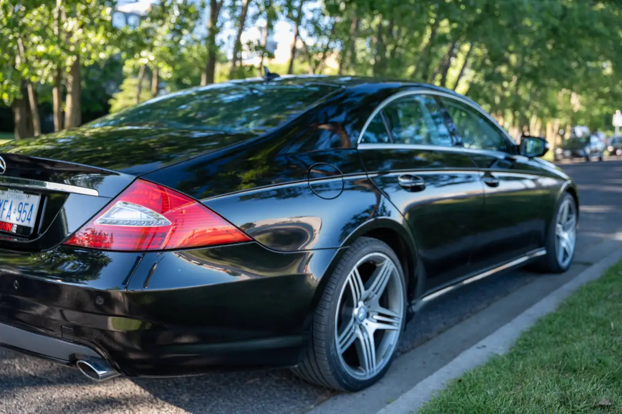 Mercedes-Benz CLS снимка Mercedes-Benz CLS