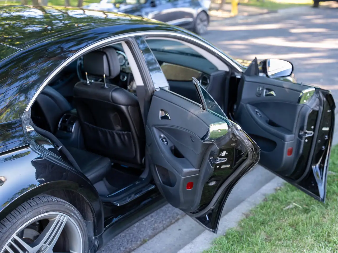 Mercedes-Benz CLS снимка Mercedes-Benz CLS