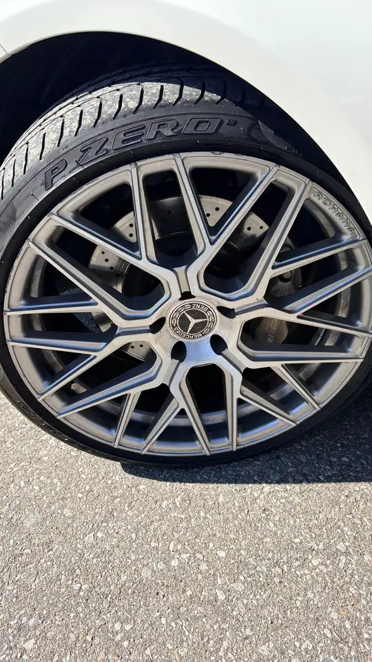 Mercedes-Benz CLS снимка Mercedes-Benz CLS