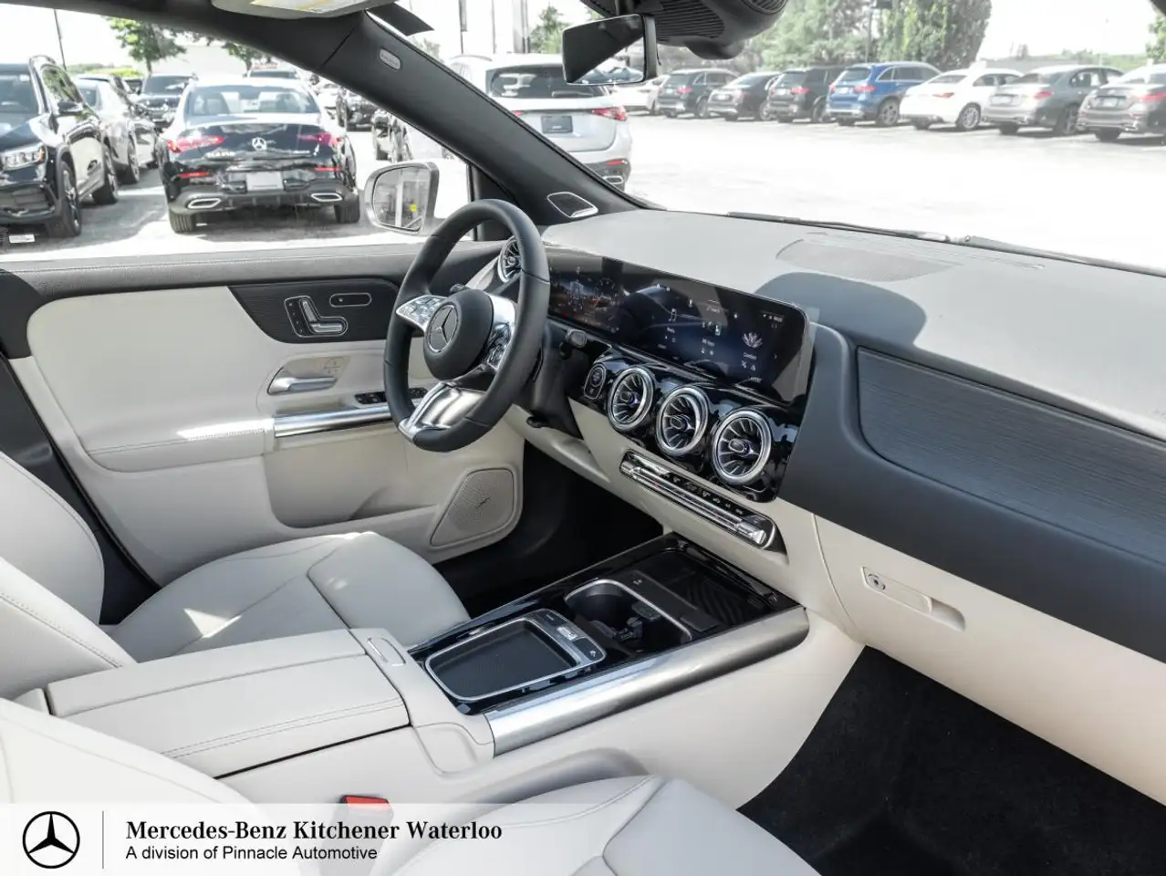 Mercedes-Benz GLA fotografie Mercedes-Benz GLA