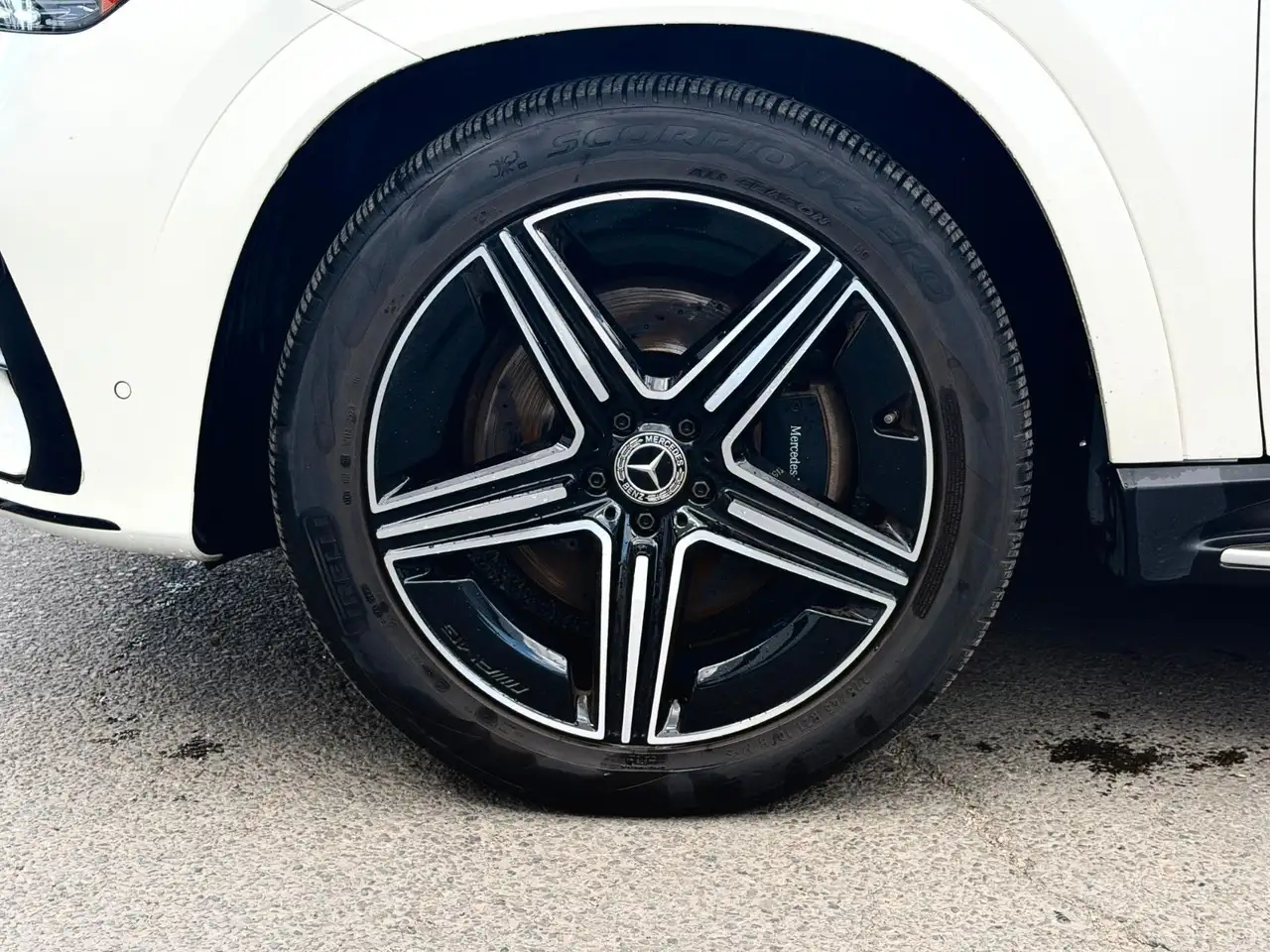 Mercedes-Benz GLE снимка Mercedes-Benz GLE