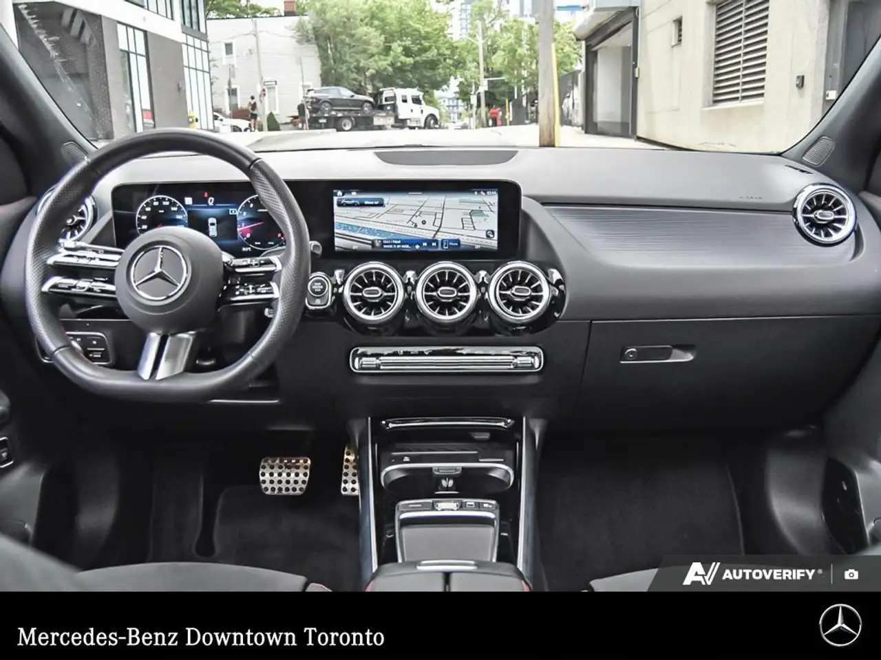 Mercedes-Benz GLA снимка Mercedes-Benz GLA