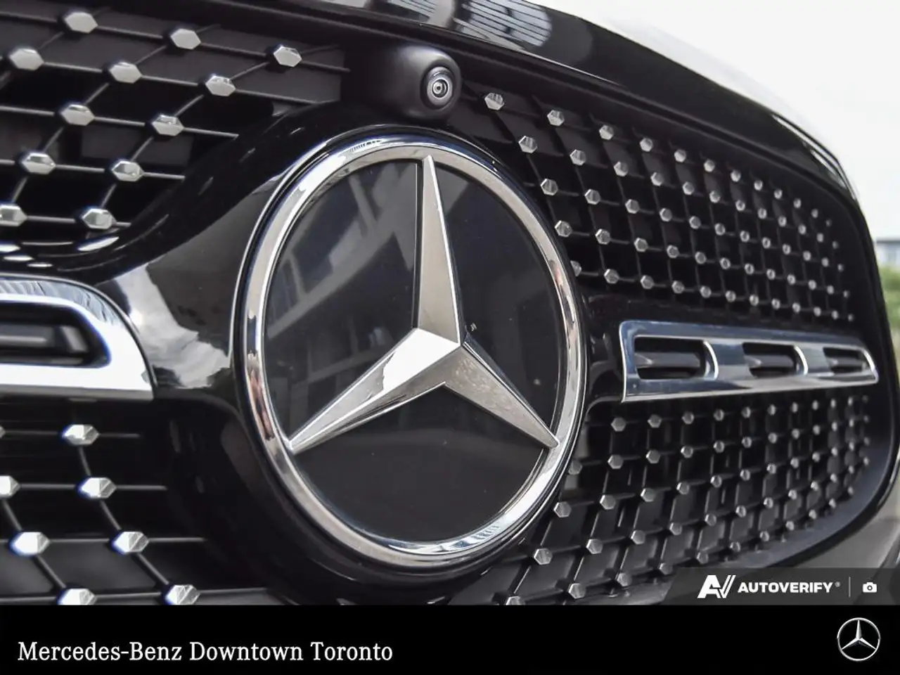 Mercedes-Benz GLA снимка Mercedes-Benz GLA