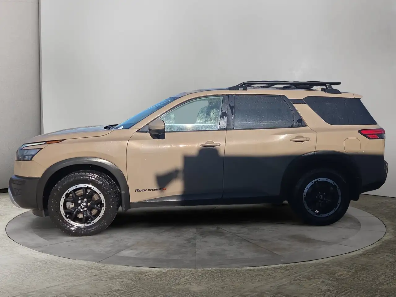 Nissan Pathfinder снимка Nissan Pathfinder