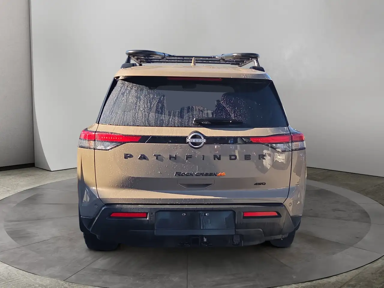 Nissan Pathfinder снимка Nissan Pathfinder