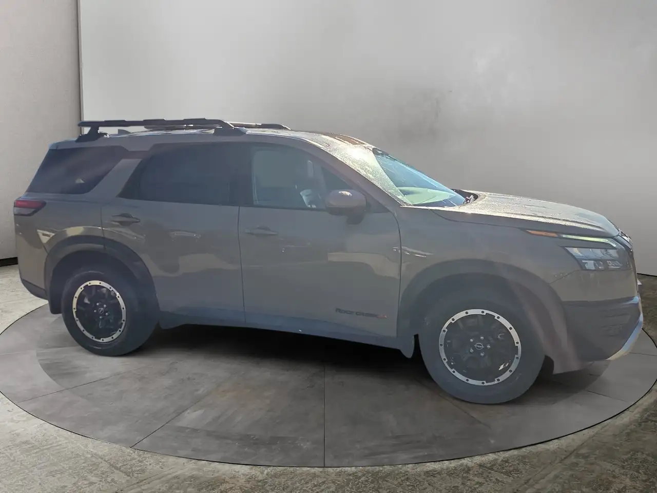 Nissan Pathfinder снимка Nissan Pathfinder