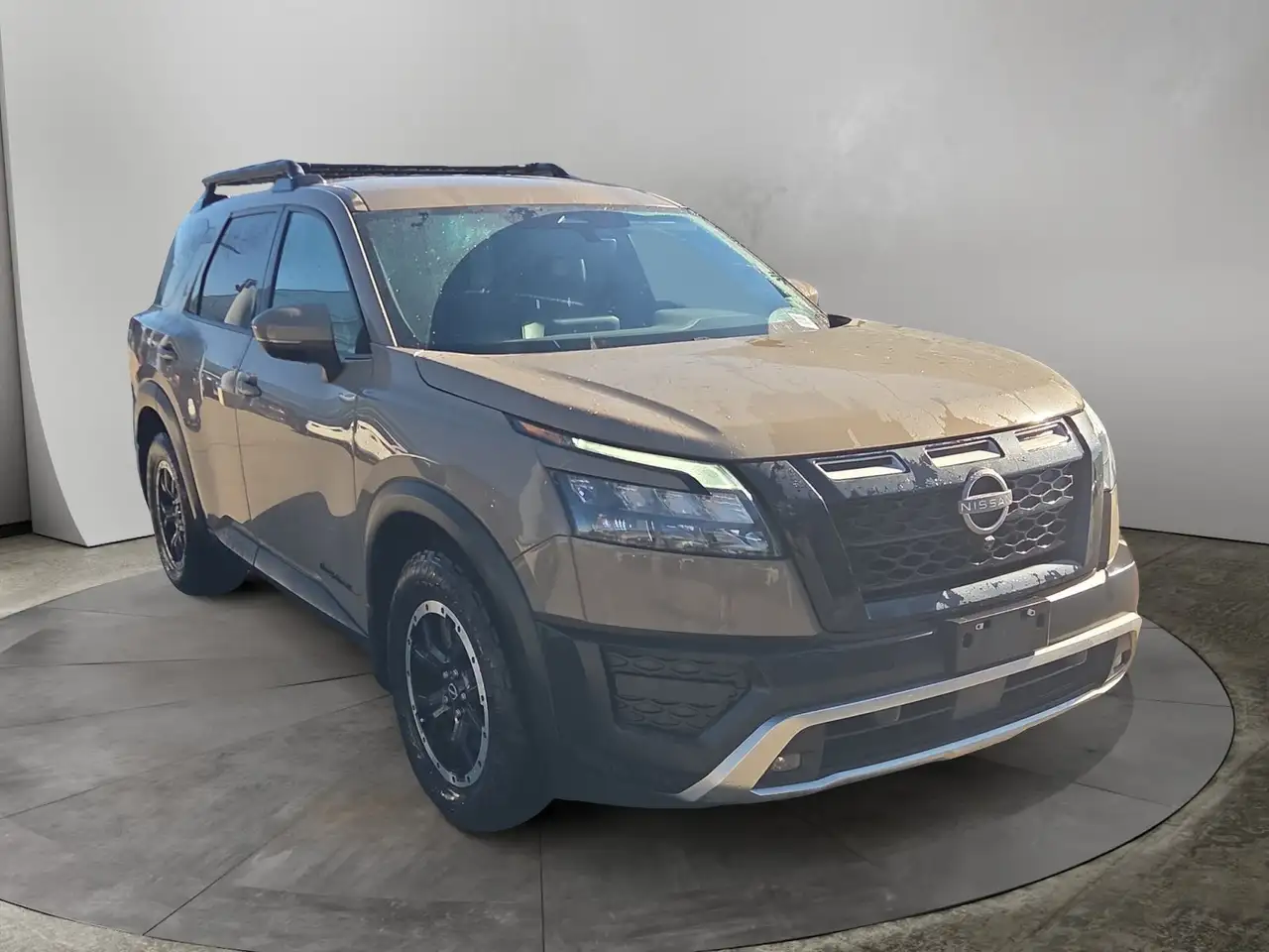 Nissan Pathfinder снимка Nissan Pathfinder