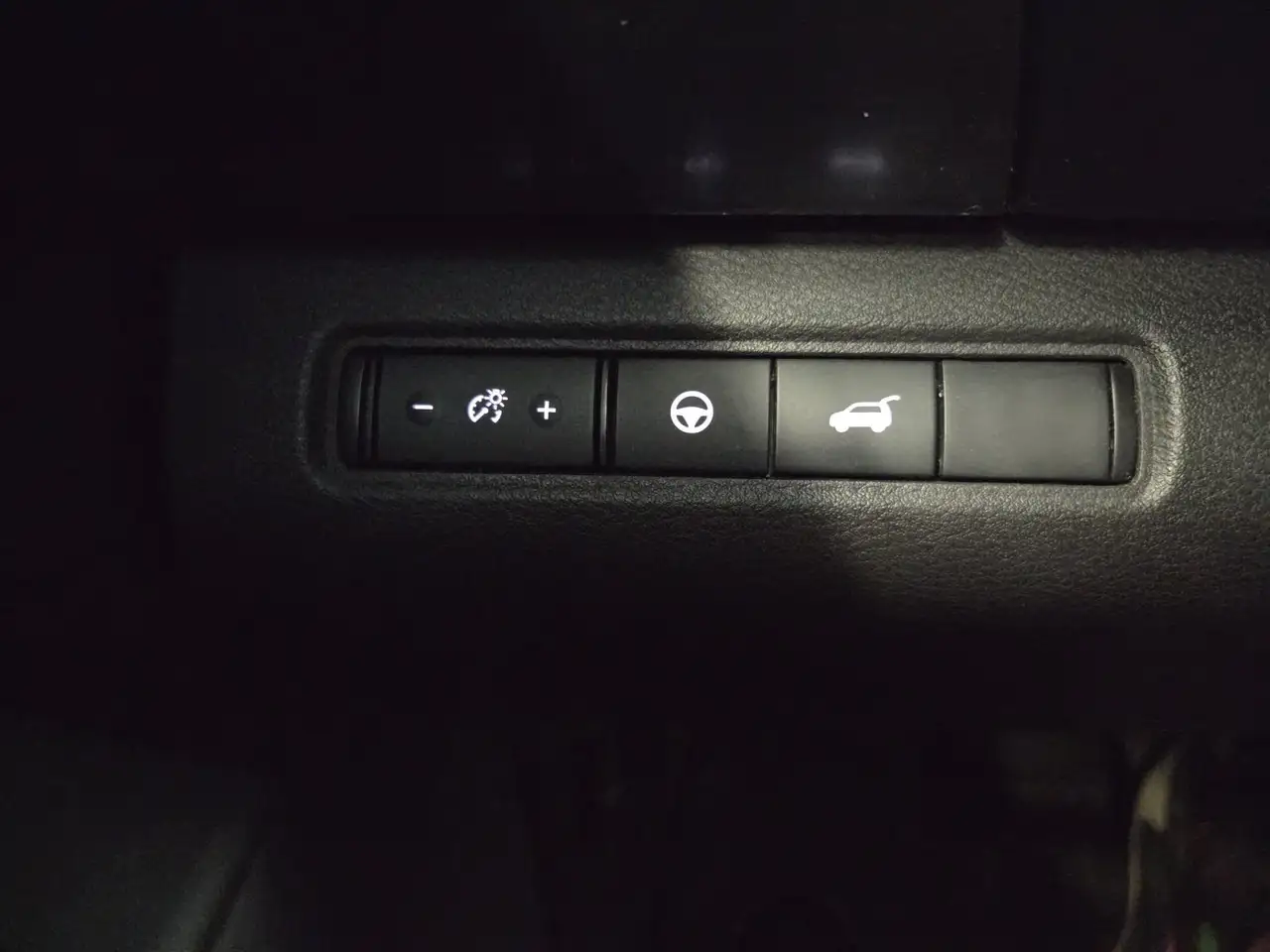 Nissan Pathfinder снимка Nissan Pathfinder
