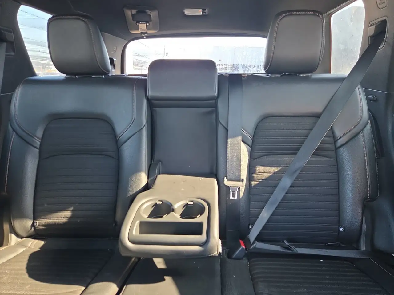 Nissan Pathfinder снимка Nissan Pathfinder