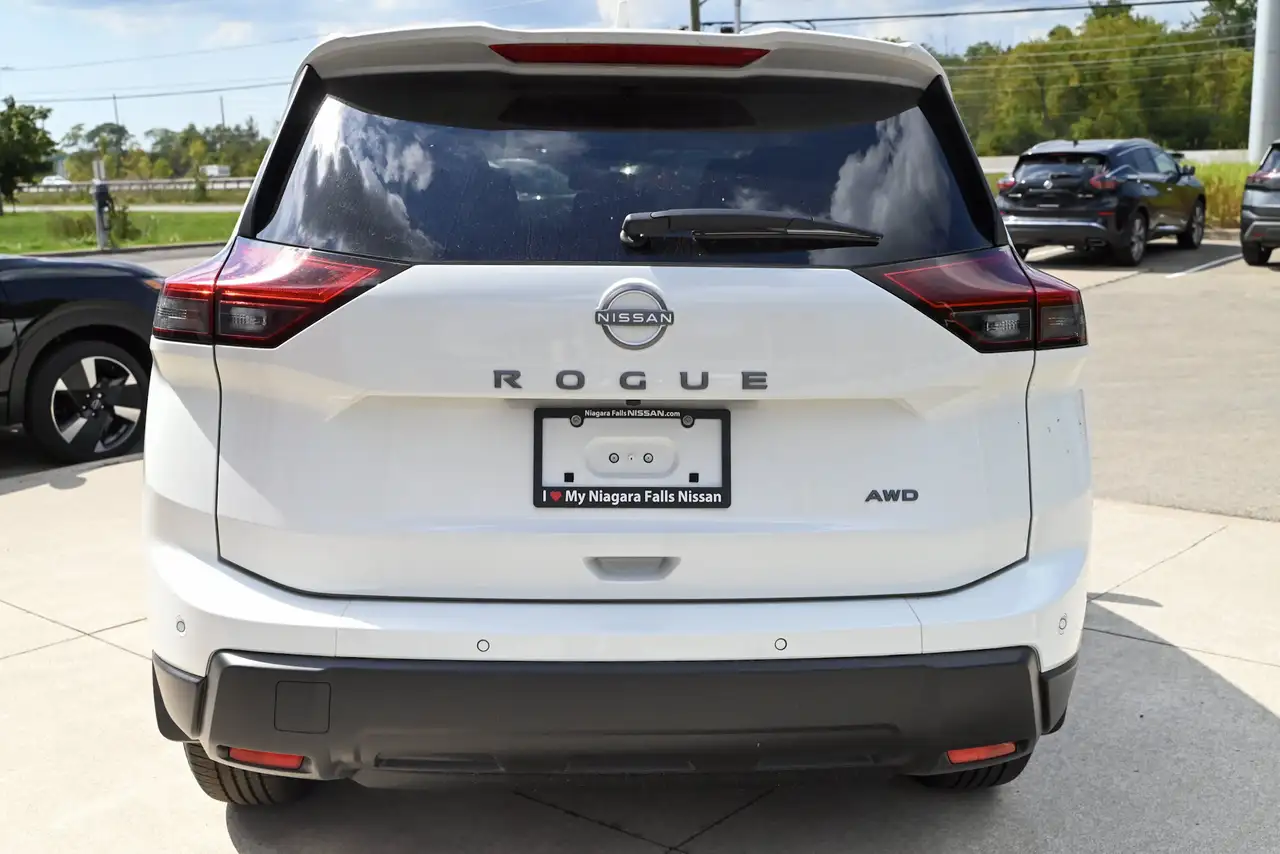 Nissan Rogue fotografie Nissan Rogue