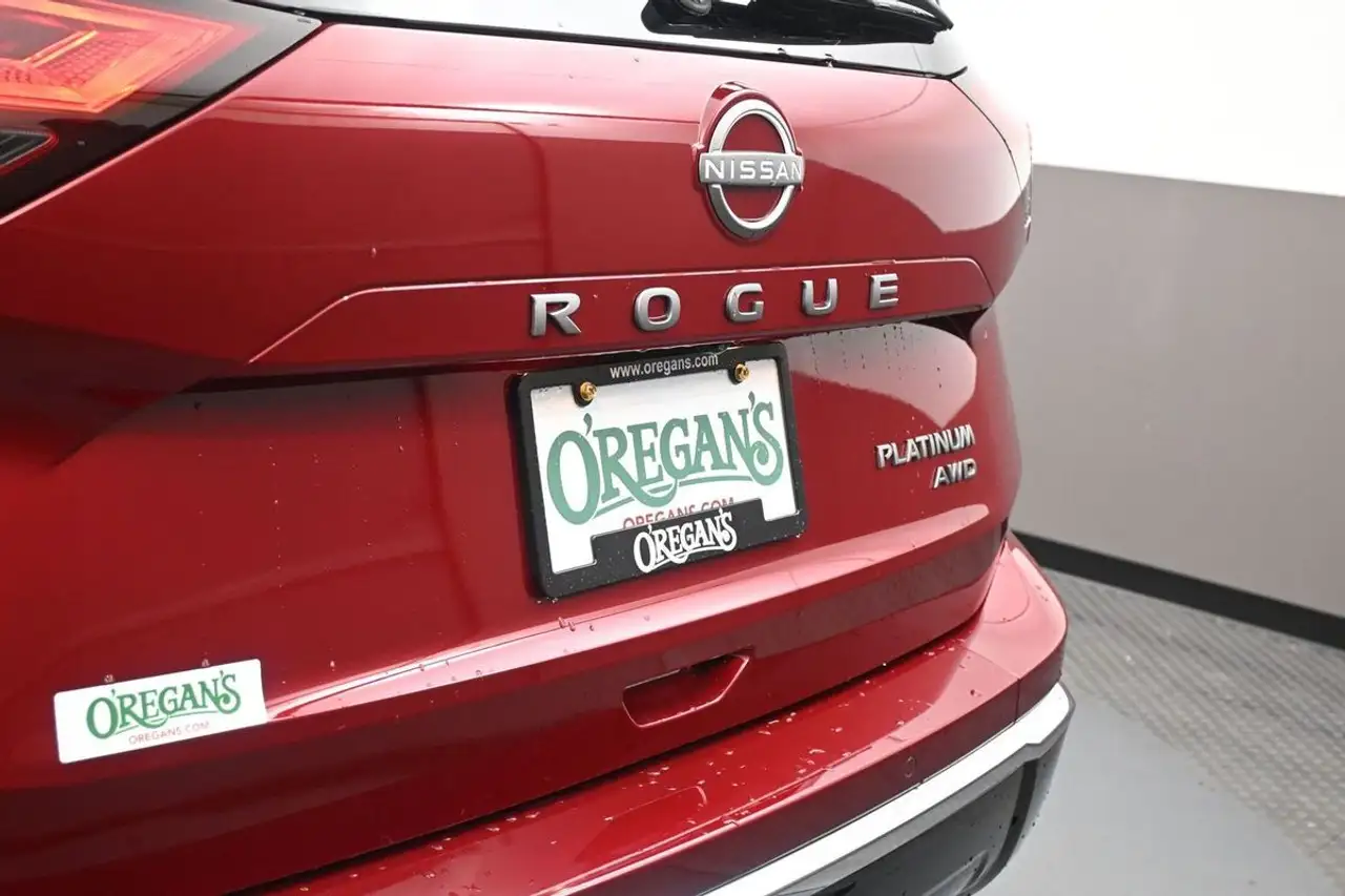 Nissan Rogue снимка Nissan Rogue