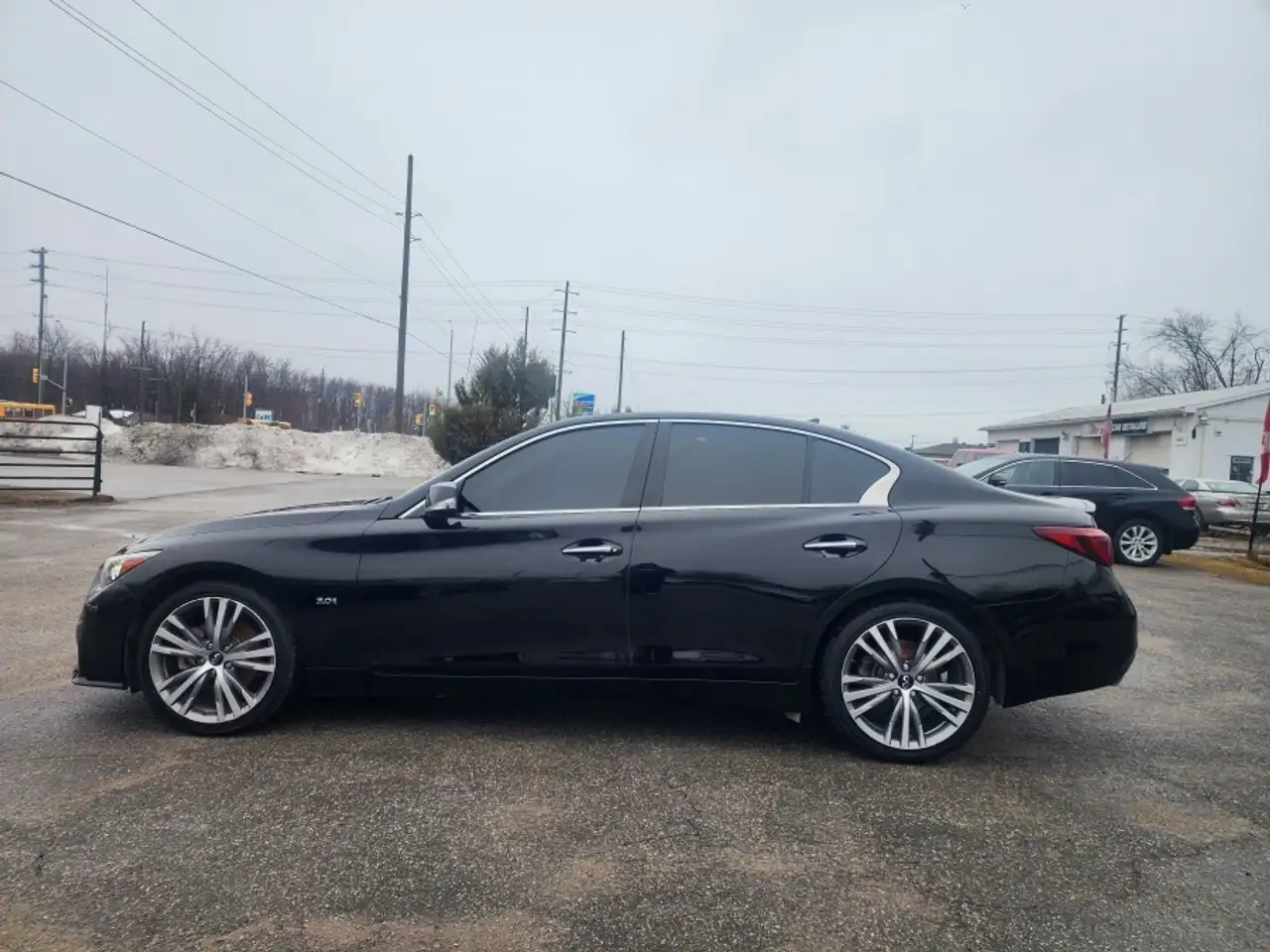 Infiniti Q50 снимка Infiniti Q50