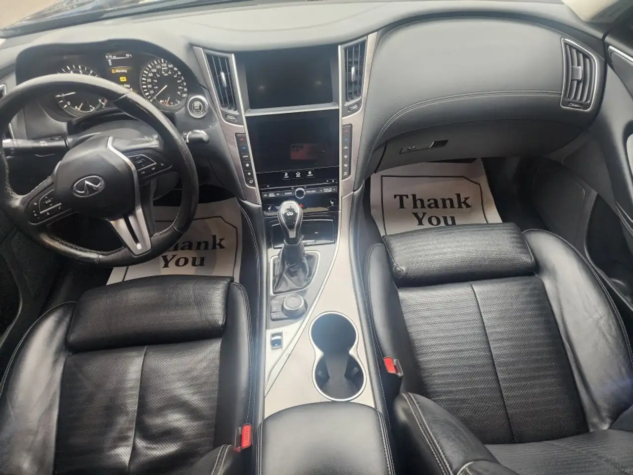 Infiniti Q50 снимка Infiniti Q50