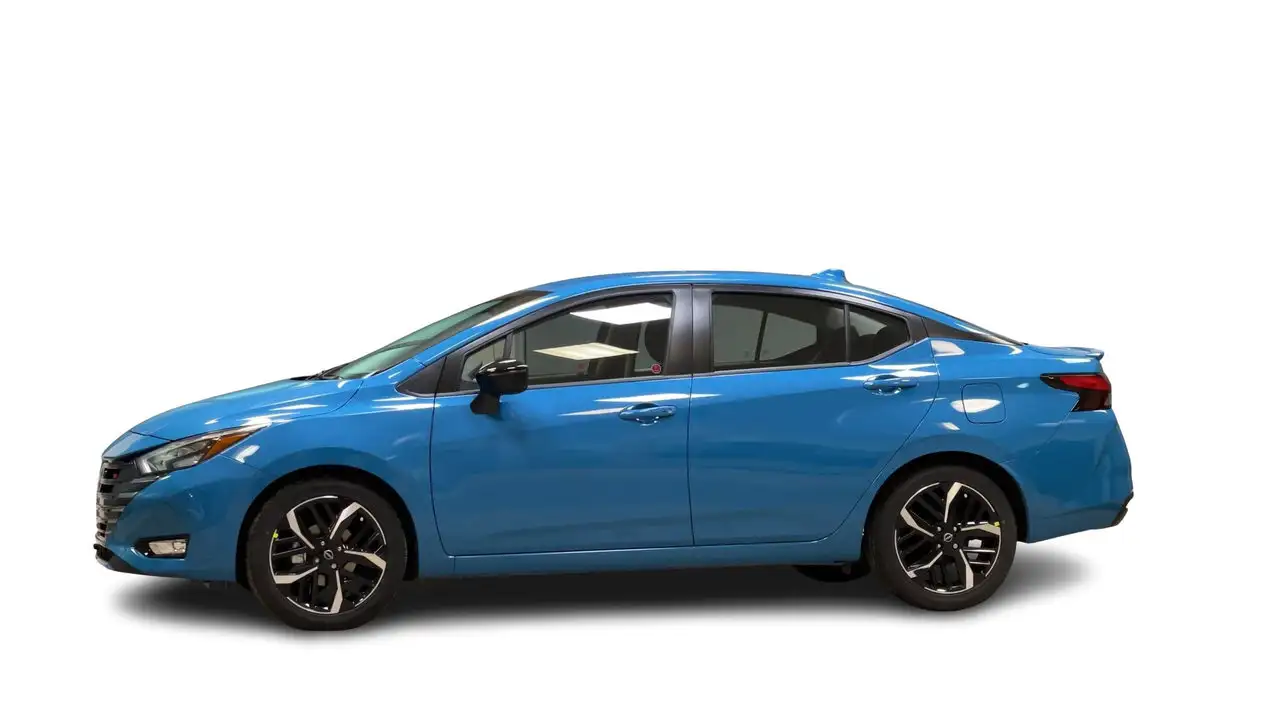 Nissan Versa снимка Nissan Versa